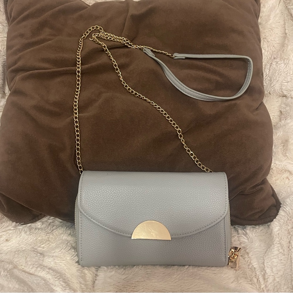 Convertible wallet clutch